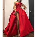 Elegantes A-Linien-Abendkleid für Partys Hochzeitsgäste Abschlussball bodenlang kurze Ärmel Neckholder Satin rückenfrei V-Rücken Falten und gerüschte Applikationen 2024