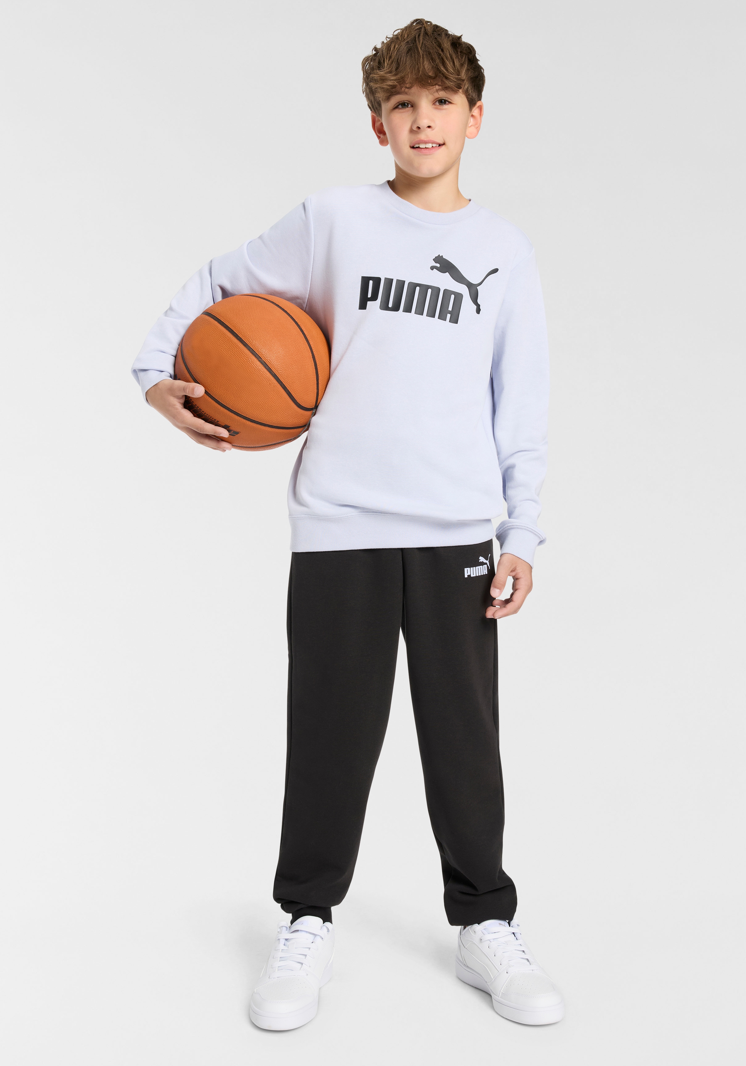Trainingsanzug PUMA "ESS NO.1 LOGO CREW SWEAT SUIT TR B", Kinder, Gr. 164, cool weather, Sweatware, Obermaterial: 68% Baumwolle, 32% Polyester, bedruckt, regular fit, Sportanzüge, für Kinder, weiche Sweatware Image