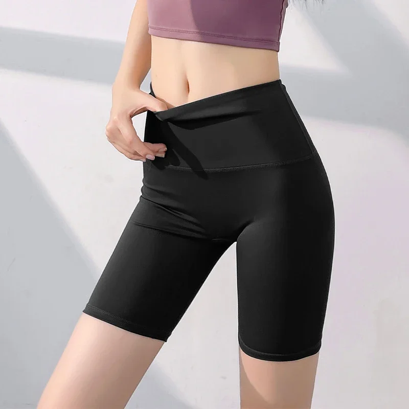 NEUE Damen-Laufshorts mit elastischem Bund, leichte, schnell trocknende Sportshorts, T-freie, nackte Yoga-Hose mit einem pfirsichfarbenen Po-Leggings Image