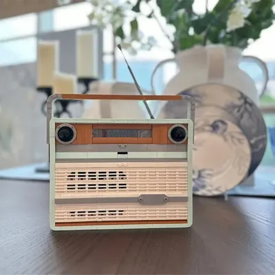 Creative ICONS Series Retro Radio Model Building Blocks 1970s Transistor Radio Musicians Home