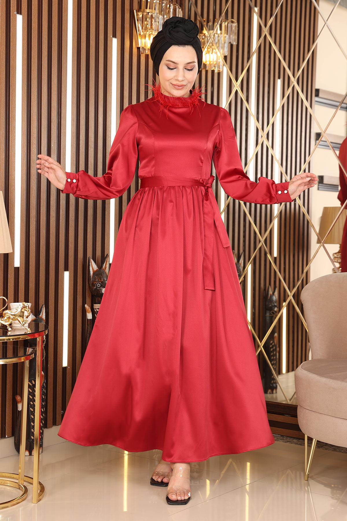 Abendkleid mit Details Image