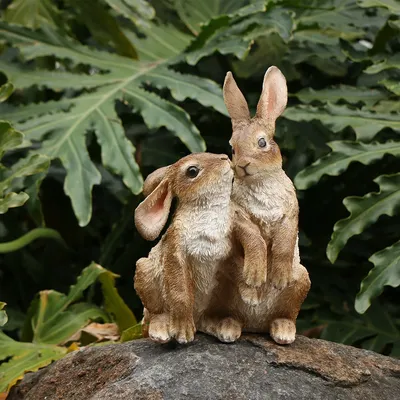 Figurines