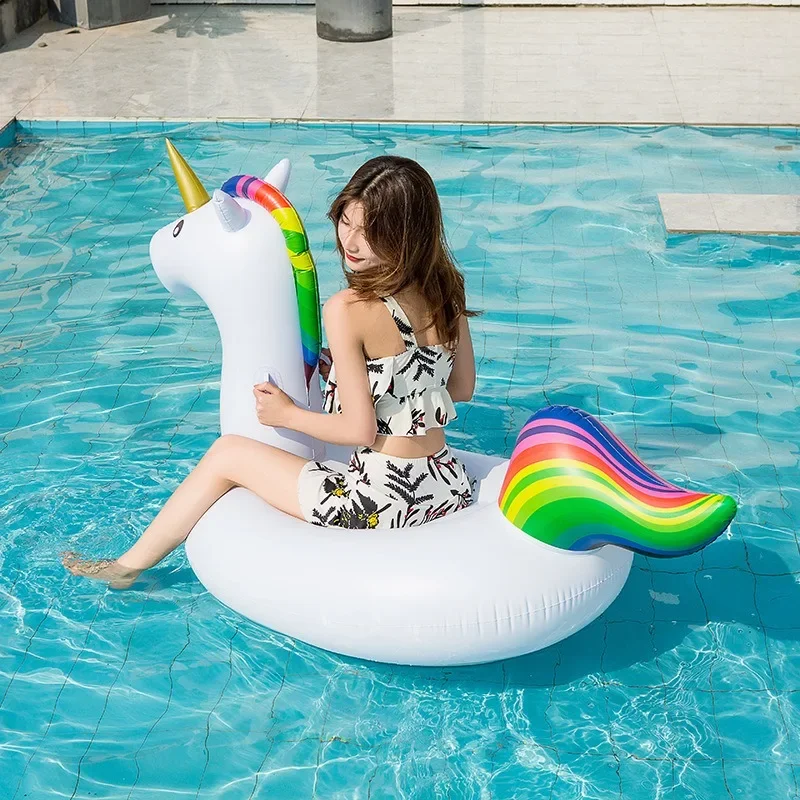 Regenbogen Pferd Aufblasbares Spielzeug Riesiger Schwimmsitz mit Griff Sommer Pool Wasser Party Schwimmbett Aufblasbarer Lounge-Stuhl Image