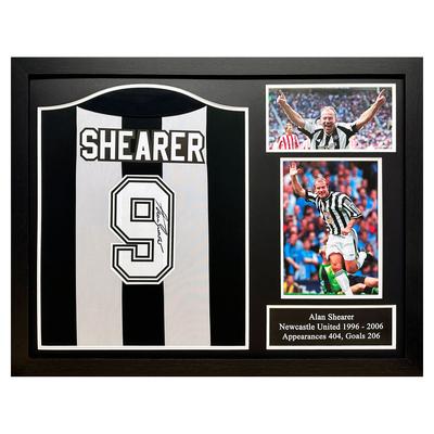 Alan Shearer signiertes Newcastle United Retro-Trikot – gerahmt Image