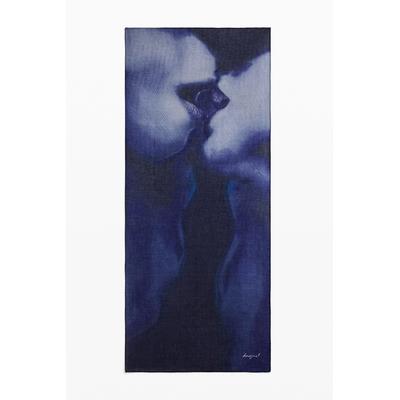 Pleated kiss scarf
