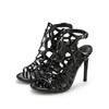 High-Heel-Sandalette "Sandalette mit Cut-Outs", Damen, Gr. 39, schwarz, Obermaterial: 100% Polyurethan. Futter: 100% Polyurethan. Decksohle: 100% Lederimitat. Laufsohle: 100% Synthetik, LASCANA BELLE AFFAIRE, unifarben, sexy, Schuhe, verführerischer...