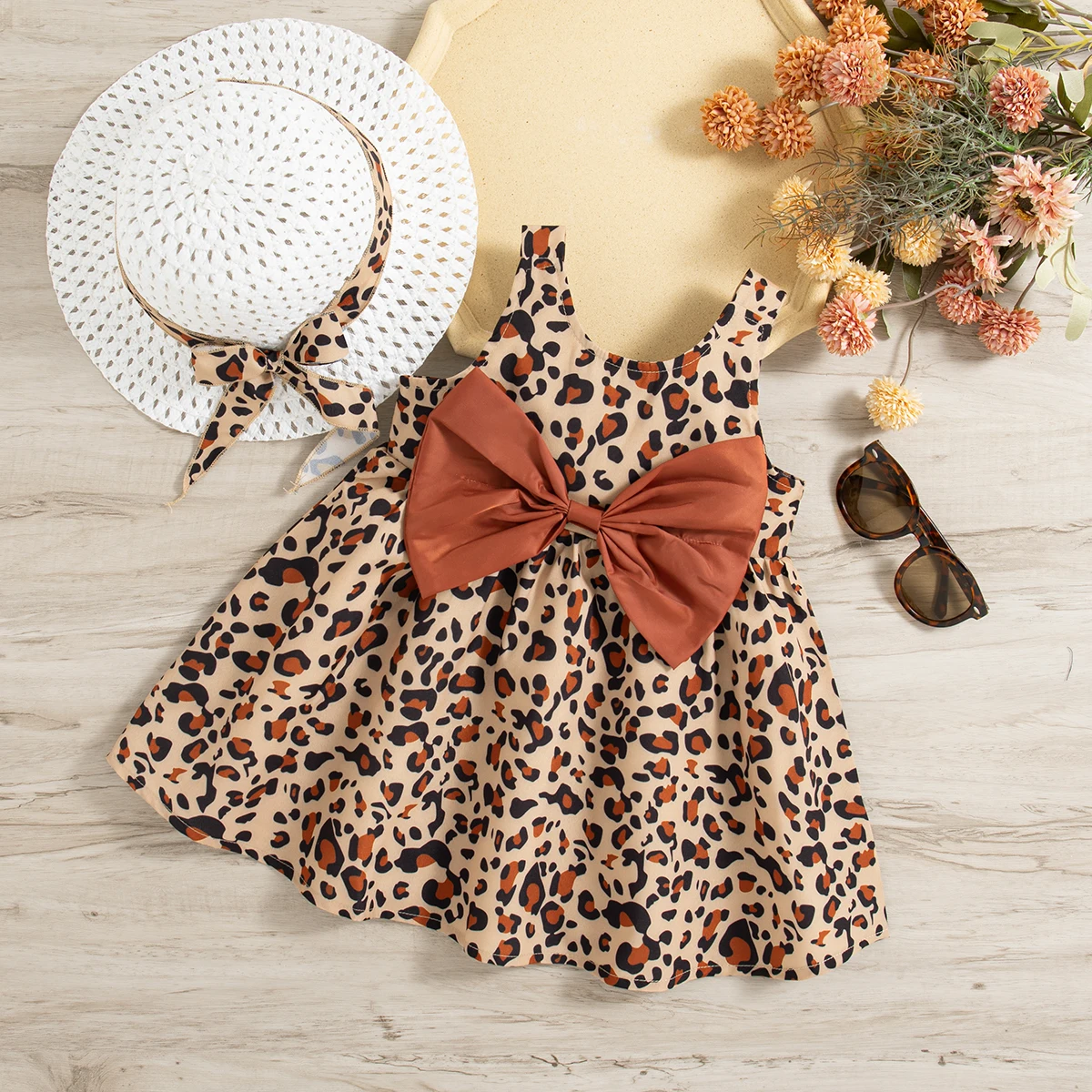 Abito da bambina Abito estivo da bambina con stampa leopardata Decorazione con fiocco Abito da bambina con bretelle Abito carino da festa per bambina con