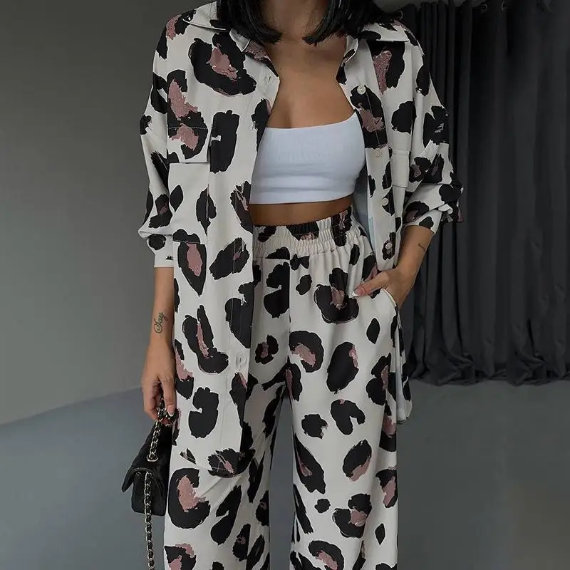 Drucken Frauen Zwei Stück Hose Sets Frauen Hemd Drehen Unten Kragen Taste Breite Bein Hosen Anzüge Lose Trainingsanzug Set Taschen Frühling Image