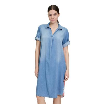 Jeanskleid CARTOON "Cartoon Jeanskleid mit Patches", Damen, Gr. 36, Normalgrößen, patch blau, rosé, Obermaterial: 50% Baumwolle, 40% Lyocell, 10% Modal., modisch, lässig geschnitten kurz, V-Ausschnitt, Kurzarm, Kleider, Patches Image