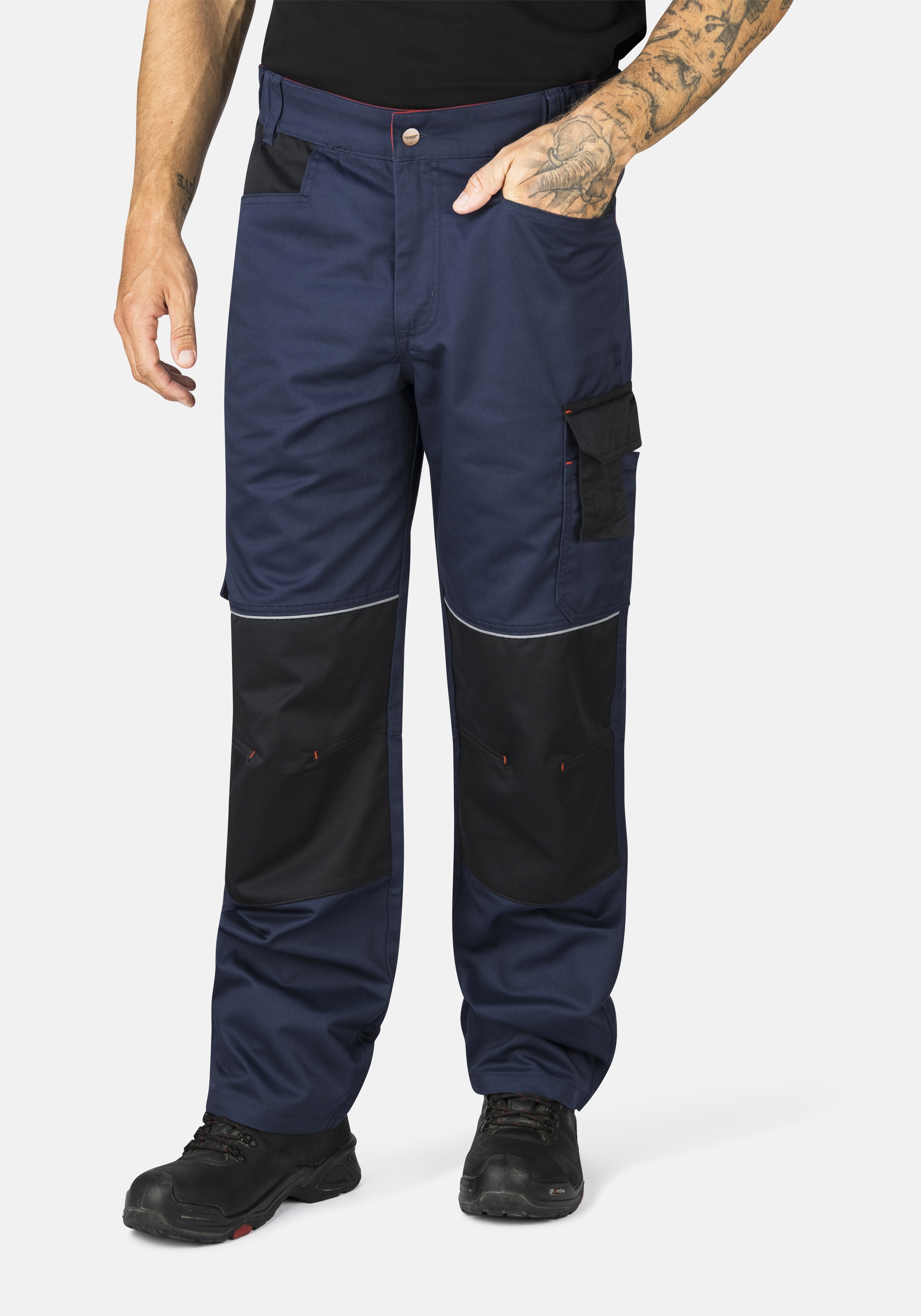 Arbeitshose HERO BY JOHN MEDOOX "GLENN Basic Workwear Arbeits-Cargohose", Herren, Gr. 46, Länge 32, blau (navy, schwarz), Sweatware, 65% Polyester, 35% Baumwolle, gerade lang, Hosen Arbeitshose, Arbeits-Cargohose Funktionsqualitätfür Herren