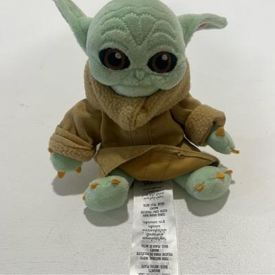 Disney Toys | Disney Shoulder Pal The Child Grogu Plush Star Wars Mandalorian Baby Yoda Magnet | Color: Brown/Green | Size: Osb