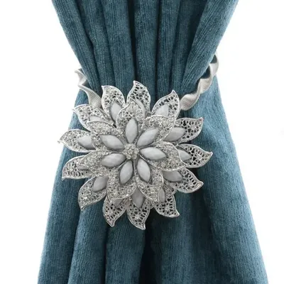 Flower Shaped Magnet Curtain Tieback Rings Spring Rhinestone Steel Wire Magnetic Curtain Buckle