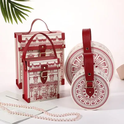 Unique European Castle Design Candy Box Gift Packaging Souvenir Empty Box Red Round Shape Printed