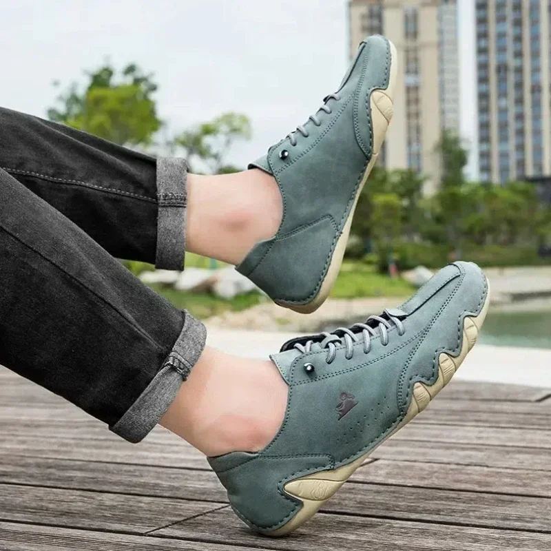 Neue Herrenschuhe, langlebige Nähte, modisches Design, leichte, flexible Freizeitschuhe, trendige Outdoor-Wanderschuhe mit weicher Sohle