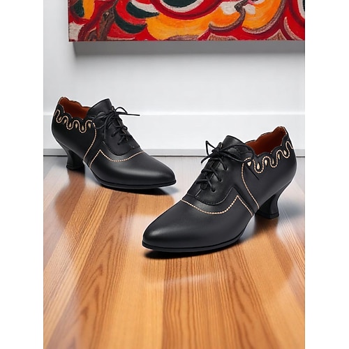 Braune Oxford-Schnürschuhe mit Kitten Heel für Damen – Vintage-Brogue-Pumps im Edwardian-Retro-Stil der 1920er Jahre für den eleganten Alltag und Mottopartys Image