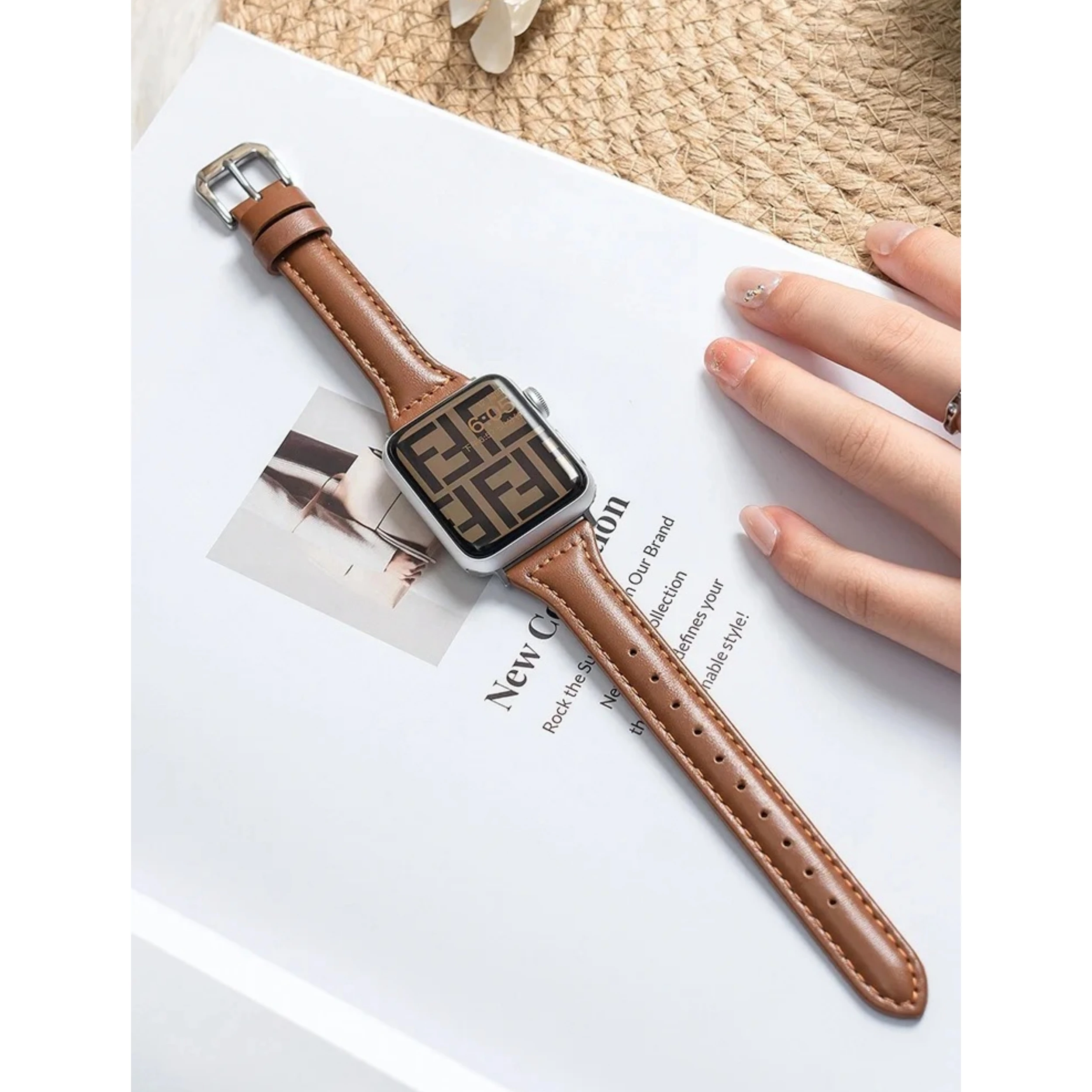 Schlankes Lederarmband, kompatibel mit Apple Watch-Armbändern, 44 mm, 40 mm, 41 mm, 45 mm, 38 mm, 42 mm, 49 mm, für Armband der Serie 8 7 SE 6 5 4 3 2 1 Image