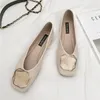 2025 frühjahr Neue Frauen Wohnungen Sommer Flachen Boden Casual Schuhe Einfarbig Dame Arbeits Schuhe 31 32 33 43 44 45 46 große Größe Aprikose