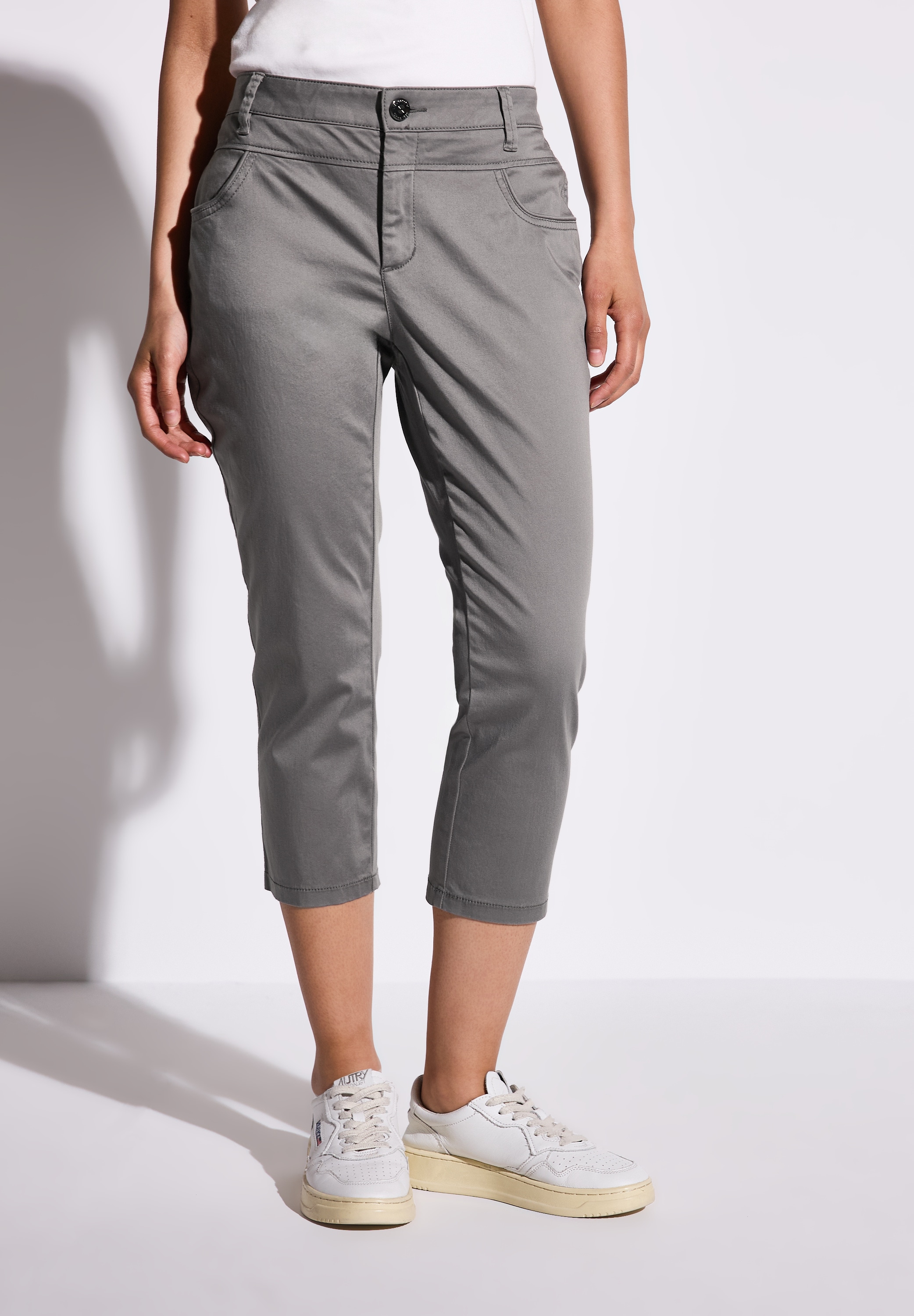 3/4-Hose STREET ONE, Damen, Gr. 34, Länge 22, grau (overcast grau), Web, 97% Baumwolle, 3% Elasthan, unifarben, comfort fit 3/4-Länge, Hosen, Middle Waist