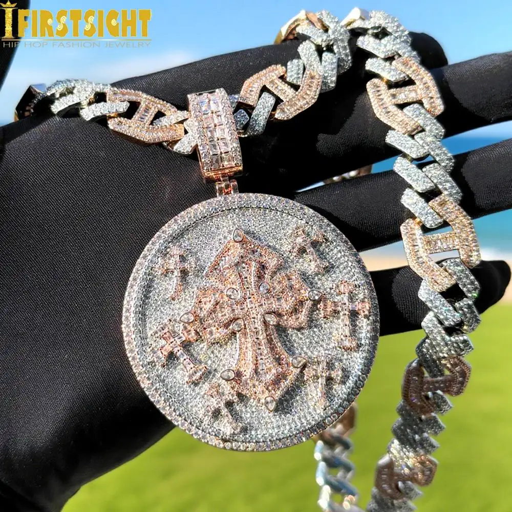 Nuova collana con ciondolo croce ghiacciata bicolore colore bling zircone CZ pesante grosso distintivo rotondo fascino uomo moda gioielli hip hop