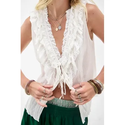Kimchi Blue Clara Ruffle Blouse - White XL at Urban Outfitters
