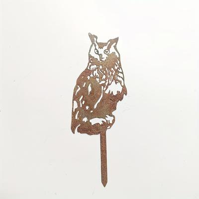 TEMU 1pc Art Deco Handcrafted Rustic Iron Owl Garden Stake, Floor Mounted Metal Bird Sculpture For Lawn, Hedge, Window, Wall Decor, Day Outdoor Decoration, No Battery Required Image