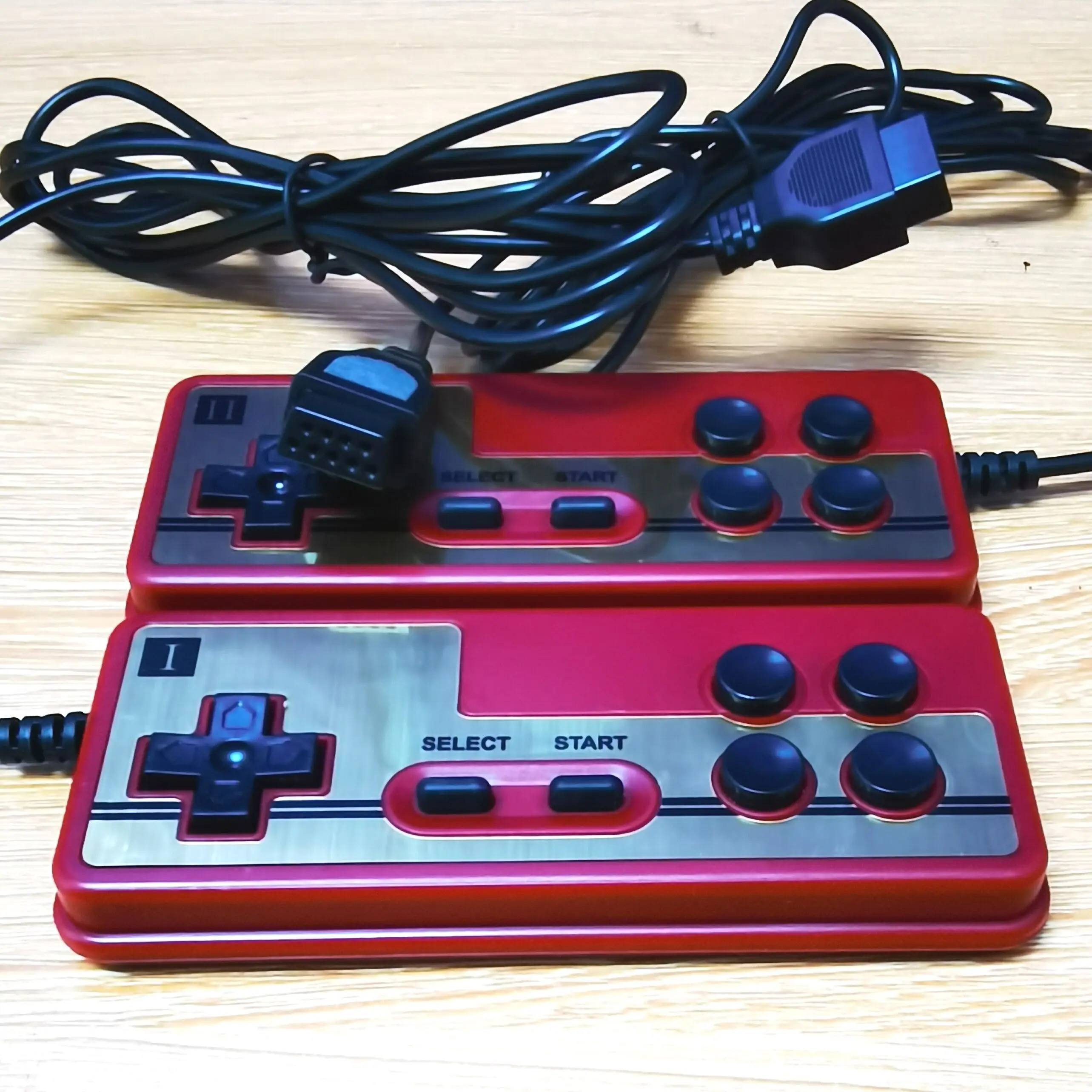 1 stücke 9 Pin Backup Game Controller für FC für Familien computer rot und weiß Maschine Griff Konsolen spiele 8bit TV Game Player Image
