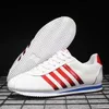Retro Weiß Rot Triples Leinwand Sport Schuhe Männer Turnschuhe Atmungsaktive Herren Trainer Low-cut