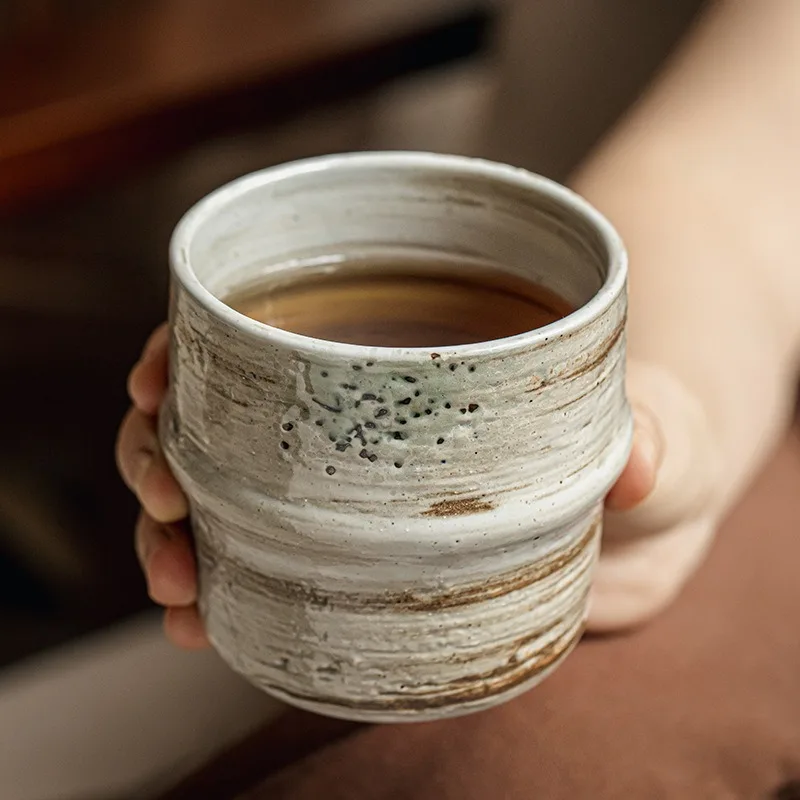 Japanische raue Keramik-Kaffeetasse, Vintage-alte Kürbistasse, vorgestellter Stein, handgehaltene Keramik-Teetassen, Wohnzimmer-Dekoration, Geschenk Image