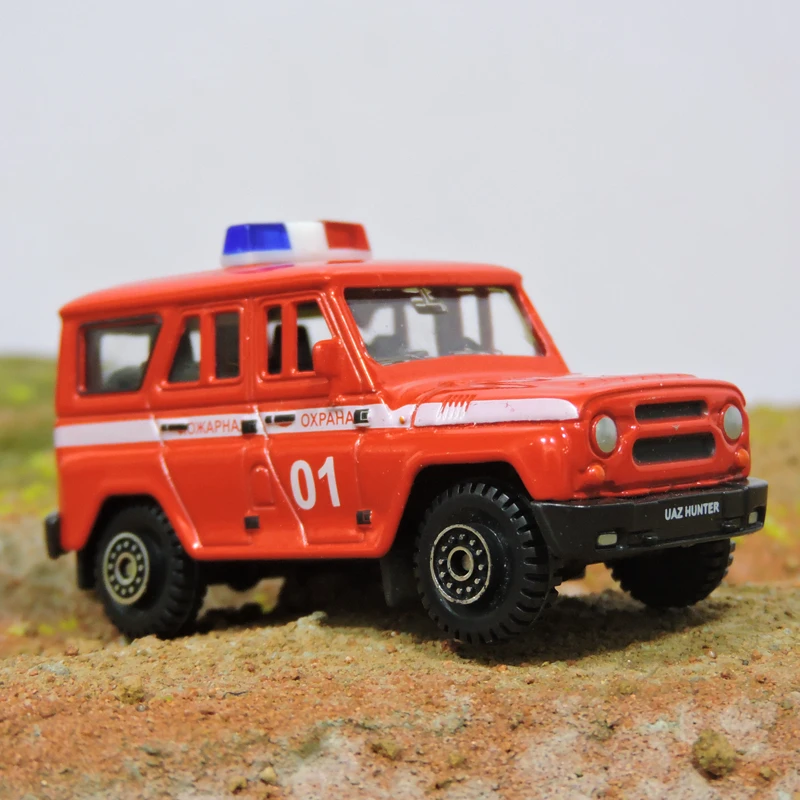 Welly Diecast Jeep Feuerwehrauto im Maßstab 1:60, russischer UAZ-Jäger, Geländewagen, Modellkollektion, Dekoration, Geschenke, Spielzeug für Jungen Image