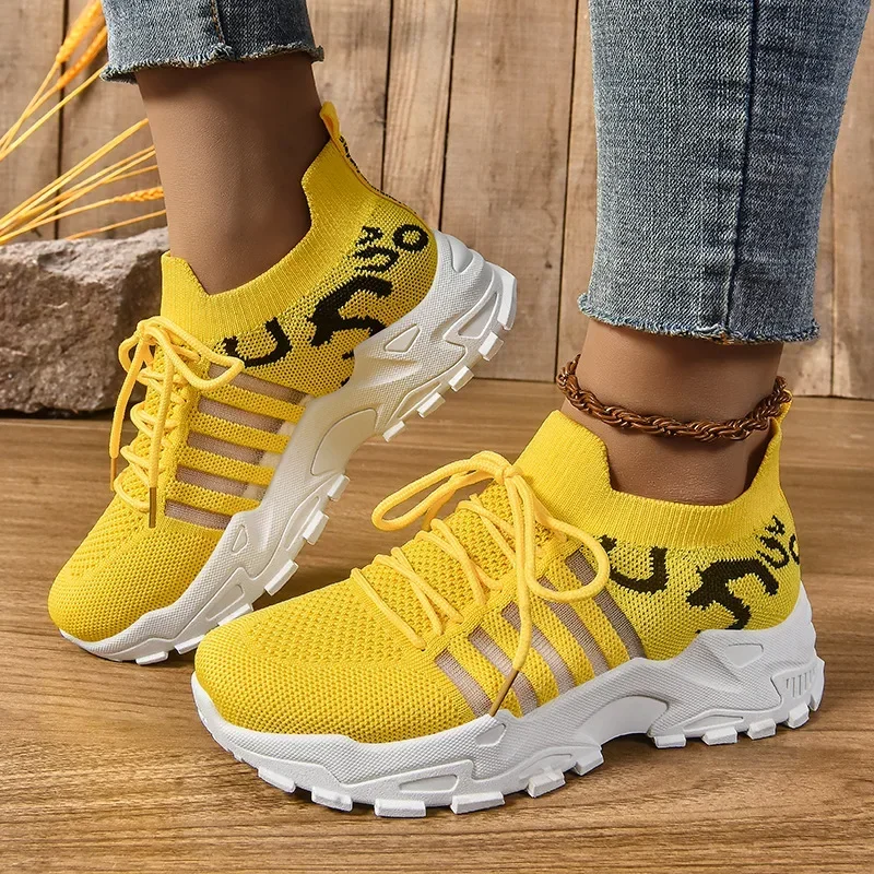 Damenschuhe Sommer 2025, neue kleine weiße Schuhe, atmungsaktive Damenschuhe, lässiger Sneaker, Edition, Sportschuhe, kostenloser Versand
