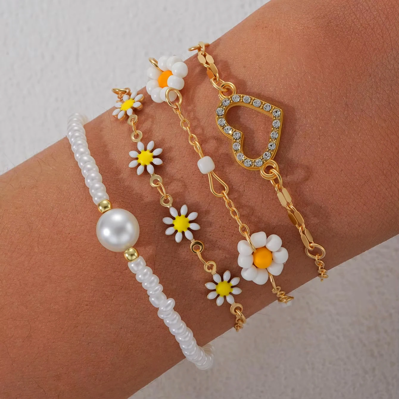 4 Stücke Vintage Böhmischen Sonnenblumen Anhänger Armbänder für Frauen Gold Weiß Farbe Perle Herz Stern Zirkon Armreif Trendy Schmuck Geschenke Image