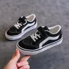 Kinder Segeltuchschuhe Jungen Boardschuhe New Net Red Low Gang Mittlere und große Kinder Baby Mädchen Boardschuhe Eltern-Kind-Schuh