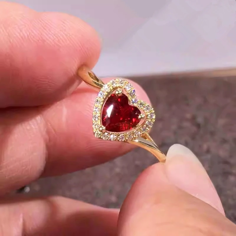 Huitan Rot Liebe CZ Frauen Ringe Gold Farbe für Hochzeit Verlobung Herz Ringe Jahrestag Geschenk Elegante Damen Schmuck Großhandel Image