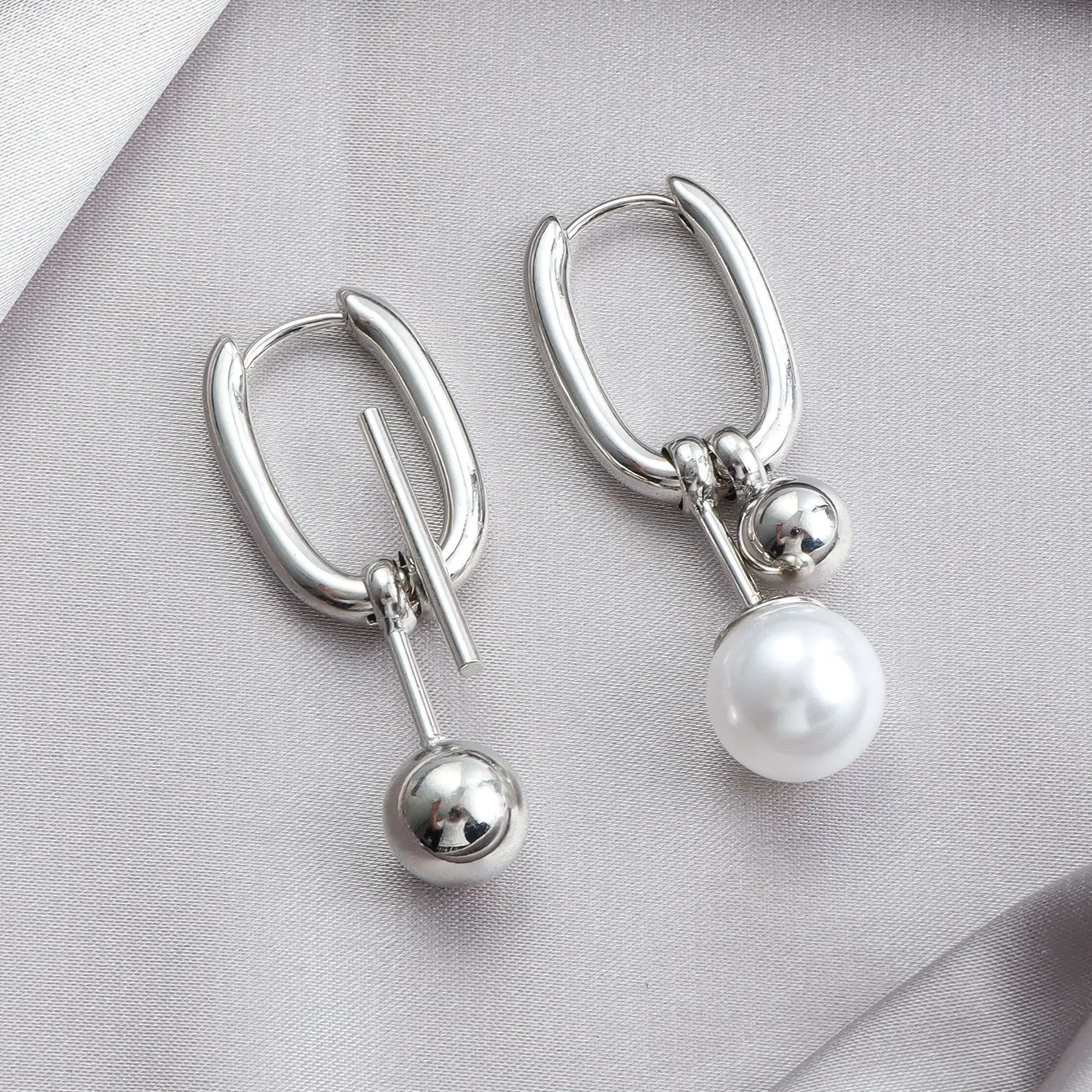 LATS Mode Metall Perle U-förmige Tropfen Ohrringe für Frauen Minimalistische Silber Farbe Asymmetrische Quadratische Ohr Schnalle Schmuck Geschenke Image