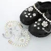 16PCS Schuh Charm für Crocs DIY Strass Weiße Blume Perle Kette Schuh Dekoration Schnalle für Croc