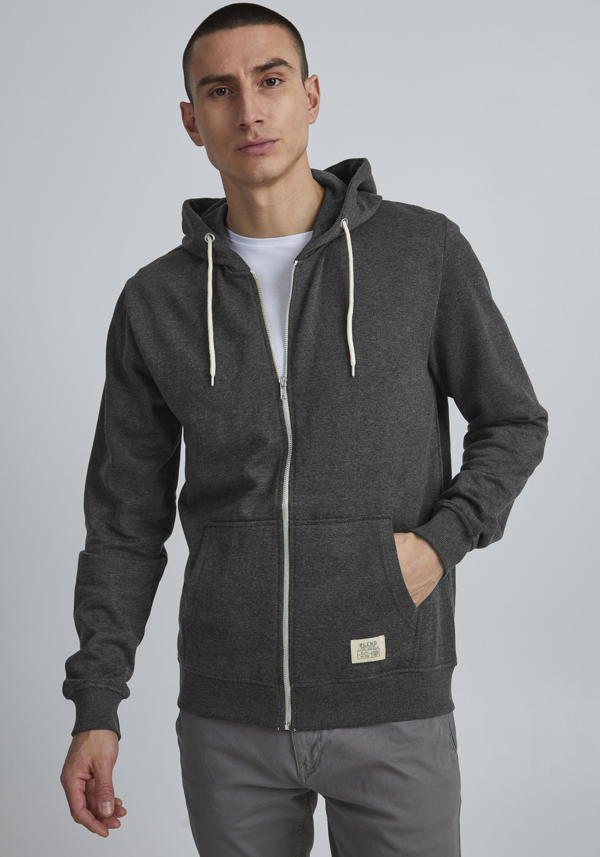 Kapuzensweatjacke BLEND "BHNOAH", Herren, Gr. S, grau, Sweatware, Obermaterial: 60% Baumwolle, 40% Polyester, kontrastfarbene Details, unifarben, regular fit hüftlang, Rippbündchen, Sweatjacken Image