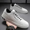 2025, lässige weiße Herrenschuhe, Designer-Sportschuhe, modisch, lässig, Faserleder, atmungsaktiv,