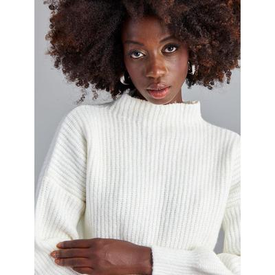 Strickpullover mit hohem Kragen und Ballonärmeln Image