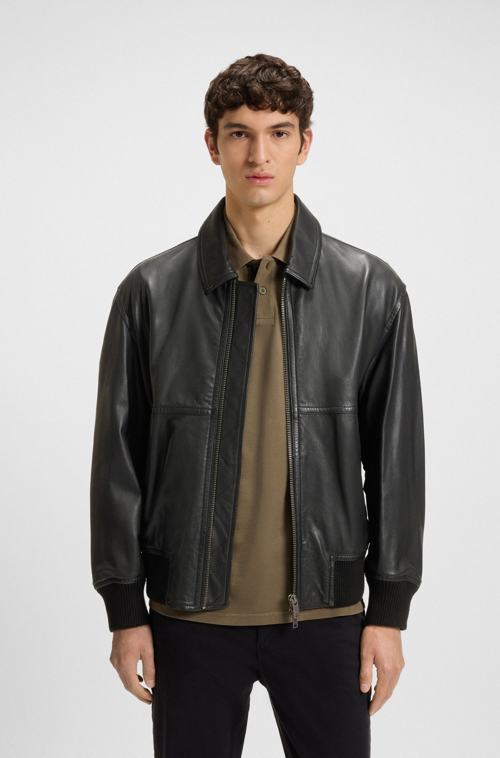 Lederjacke BOSS ORANGE "Joberg", Herren, Gr. 52, schwarz (schwarz001), Obermaterial: 100% Schafsleder, unifarben, Casual, regular fit hüftlang, Strickbündchen, Jacken, mit Reißverschlusstaschen