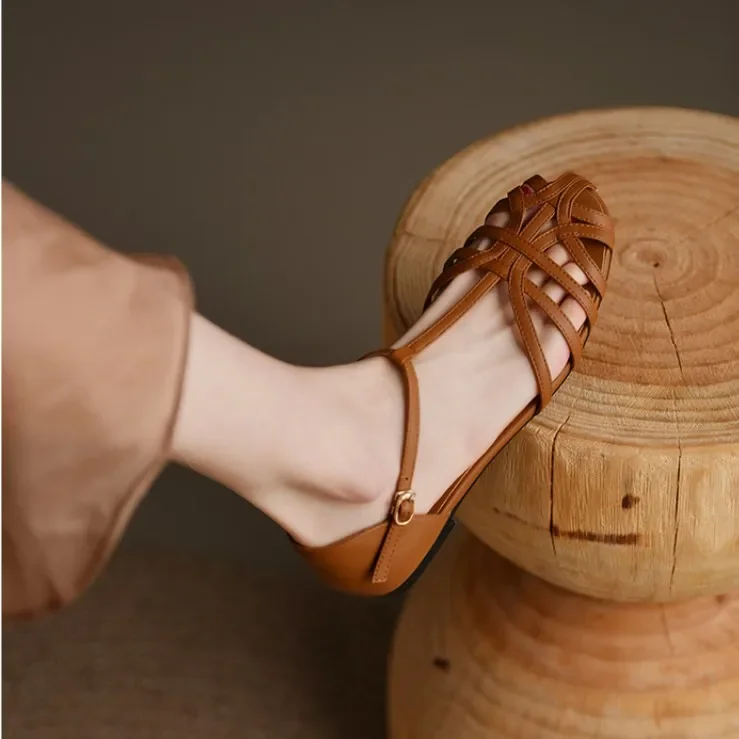 Schuhe für Damen, Sandale 2025, Damen- und Mädchen-Sandale, Beige, neuer Sommer, Komfort, niedriger Retro-Stil, flacher Rücken, Riemen, quadratischer Absatz, Gummi-PU-Skandale