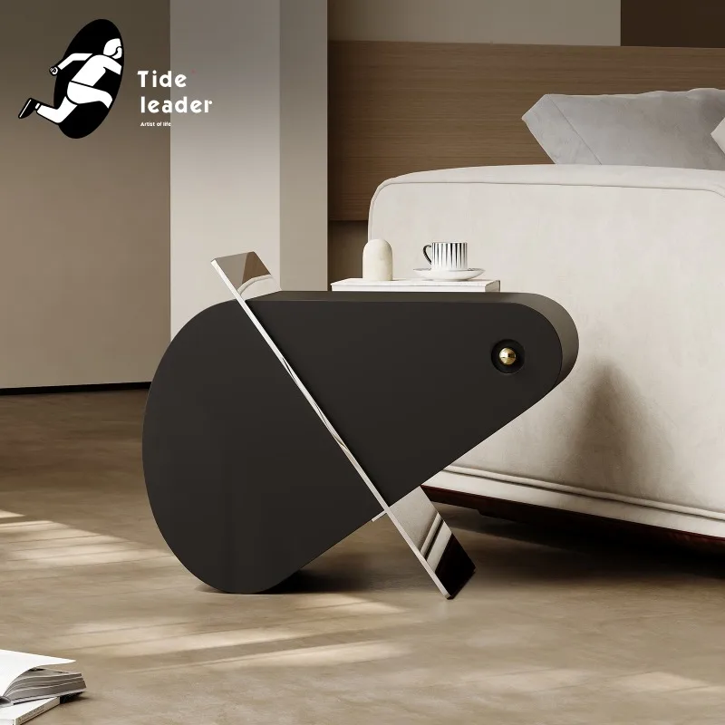 Moderner, minimalistischer Wohnzimmer-Beistelltisch in Schwarz, Designer-Kunst, kreativer Sofa-Beistelltisch, kleiner Couchtisch