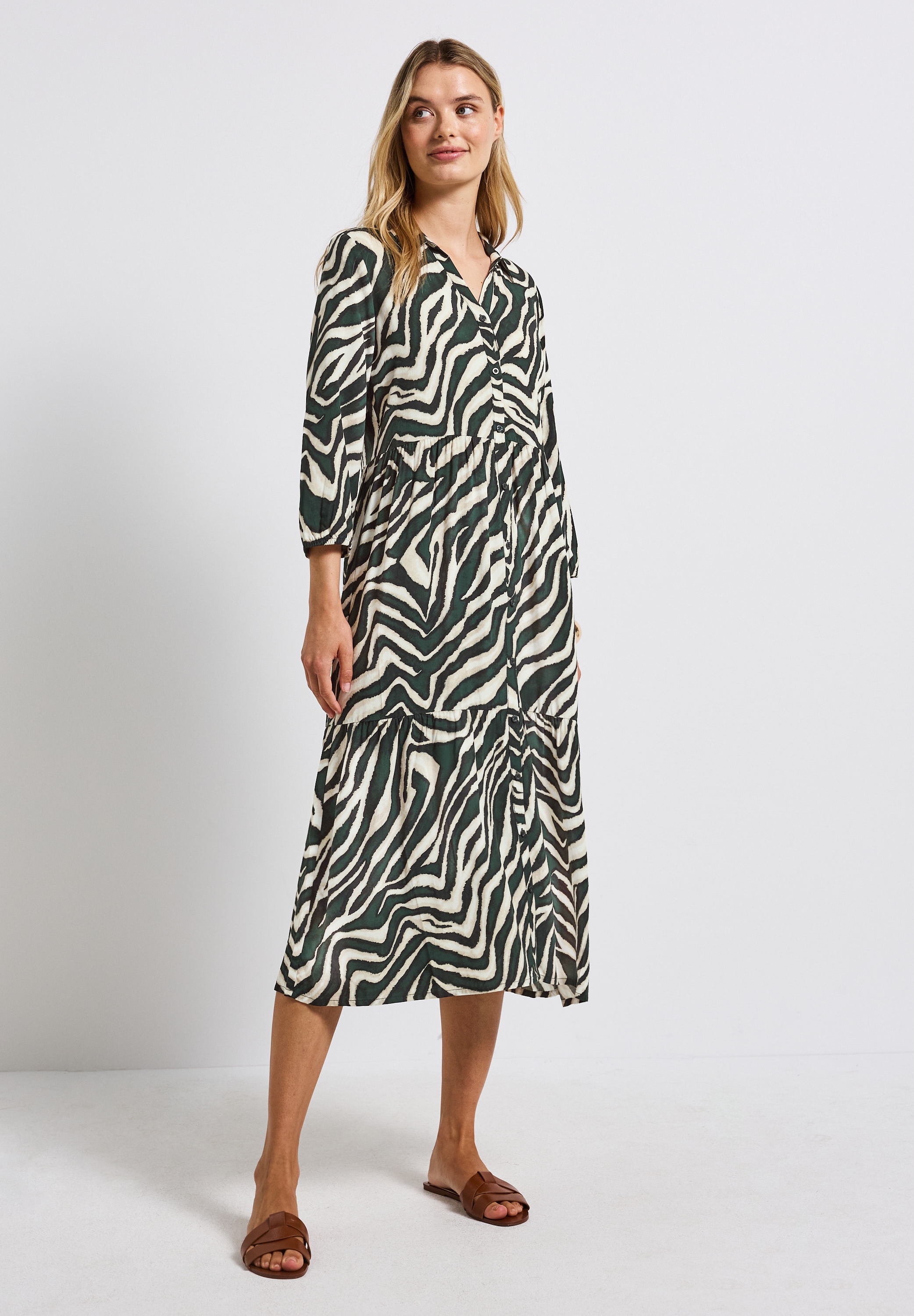 Midikleid STREET ONE, Damen, Gr. 36, EURO-Größen, grün (pine grove grün), Stoff, 100% Viskose, bedruckt, normal wadenlang, V-Ausschnitt, Bündchen, Kleider Midikleid, mit Knopfleiste