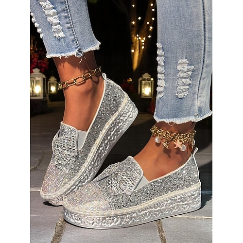 Damen-Slipper mit silbernem Glitzer-Plateau – mit Strasssteinen verziert, gepolsterte Sohle, partytauglicher Glanz für Abende, Festivals und Konzerte Image