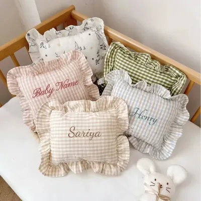 Nach Name Nordic Ins Baumwolle Baby Kleine Kissen Dekorative Rüschen Musselin Kinder Kissen Baby Neugeborenen Bettwäsche Stickerei Kissen Image