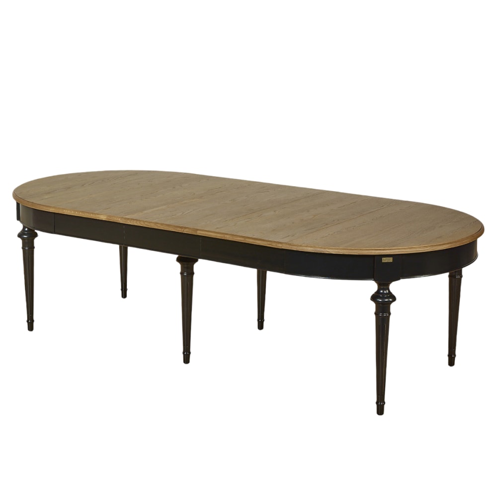 Table ovale en chêne 3 rallonges 4/10 couverts noire