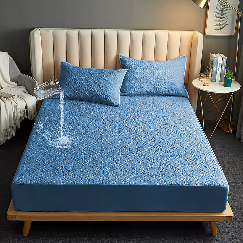 Queen Full King Protective Bed Cover Waterproof Bed Protector Protective Mattress Cover Protector Pad with Straps Breathable Soft Dirt-Proof Bed Mattress Cover Skin Friendly Mattress Topper Washable