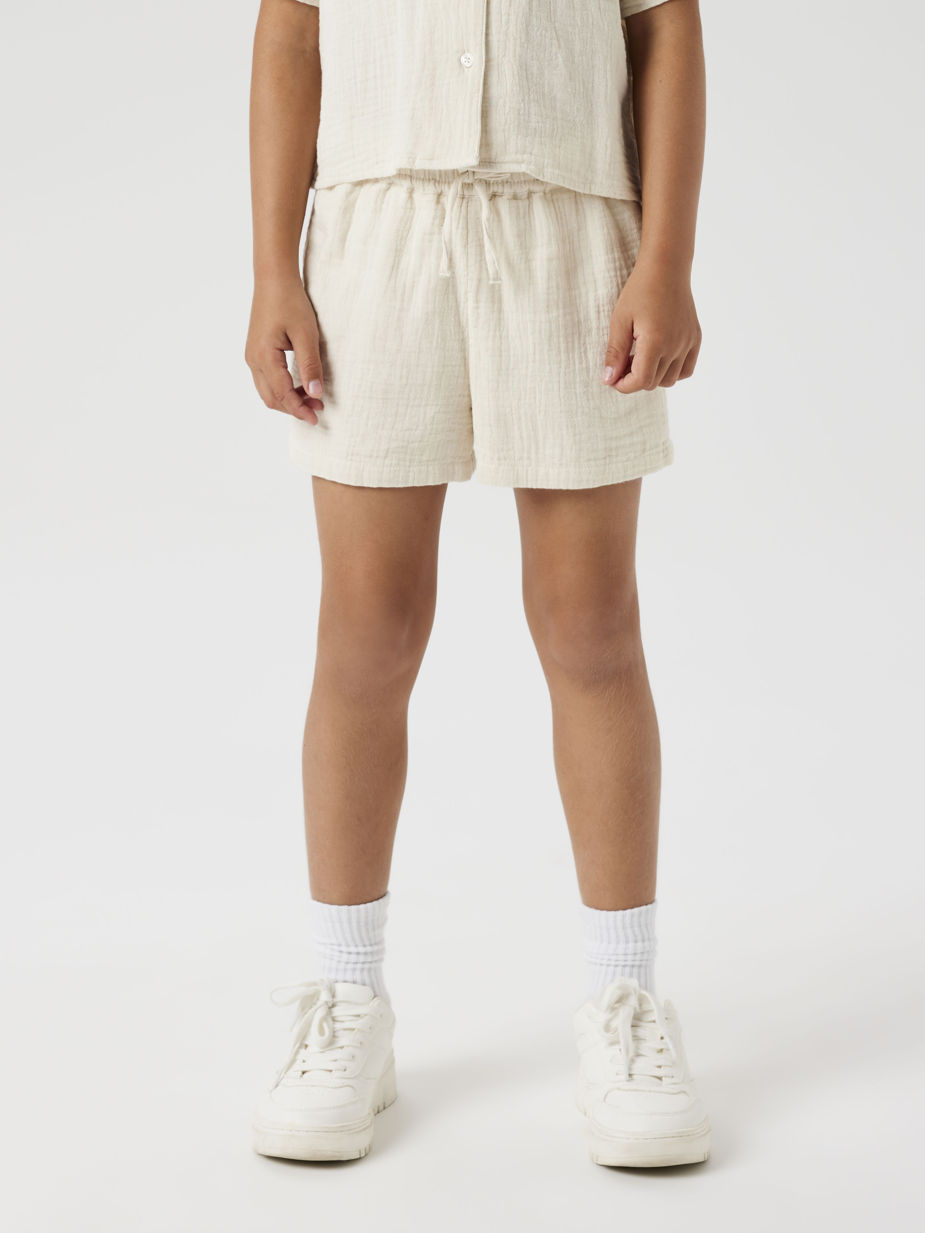 Shorts NAME IT "NKFJASMIN SHORTS NOOS", Baby, Gr. 116, N-Gr, beige (summer sand (blank)), Web, Obermaterial: 100% Baumwolle, unifarben, normal knielang, Hosen Image