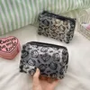 Süße schwarze Mesh-Hello-Kitty-Aufbewahrungstasche, Make-up-Tasche, Damen-Cartoon, tragbar, große