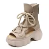 Top Qualität 7 cm Echtes Leder Stiefel Kamin Sandalen Hohl Ankle Booties Frauen Peep Toe Mokassins 2024 Sommer Motorrad Schuhe