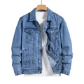 Giacca in denim blu da uomo per la primavera e l'autunno. Design multitasche. Taglia regolare con un